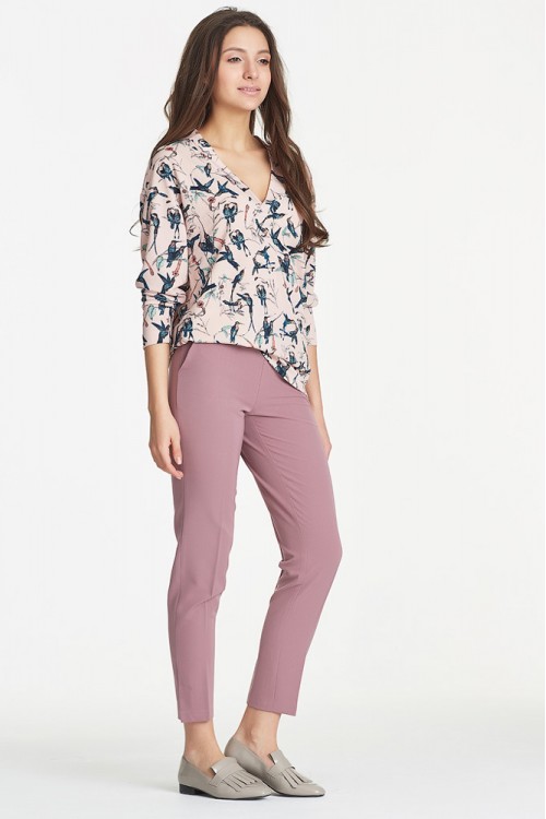 Укороченные нежно-розовые брюки с карманами Susanne